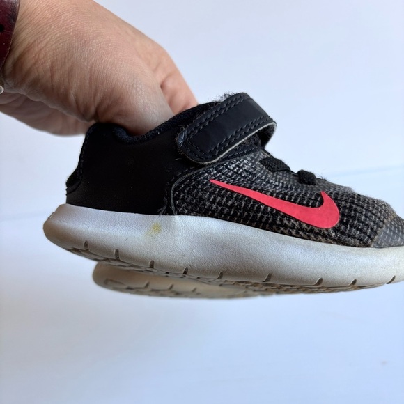 Nike Toddler Flex Contact 2 Sneakers Black Red Size 7C - Picture 2 of 6